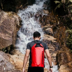 Hypergear Dry Bag 20L -Outdoor Camping Store Lifestyle20L 1 600x600 3e4589ef 431e 4992 b89a 196a9e6038c3